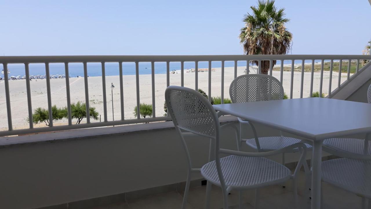 Mare Blu Apartment Gizzeria Ngoại thất bức ảnh